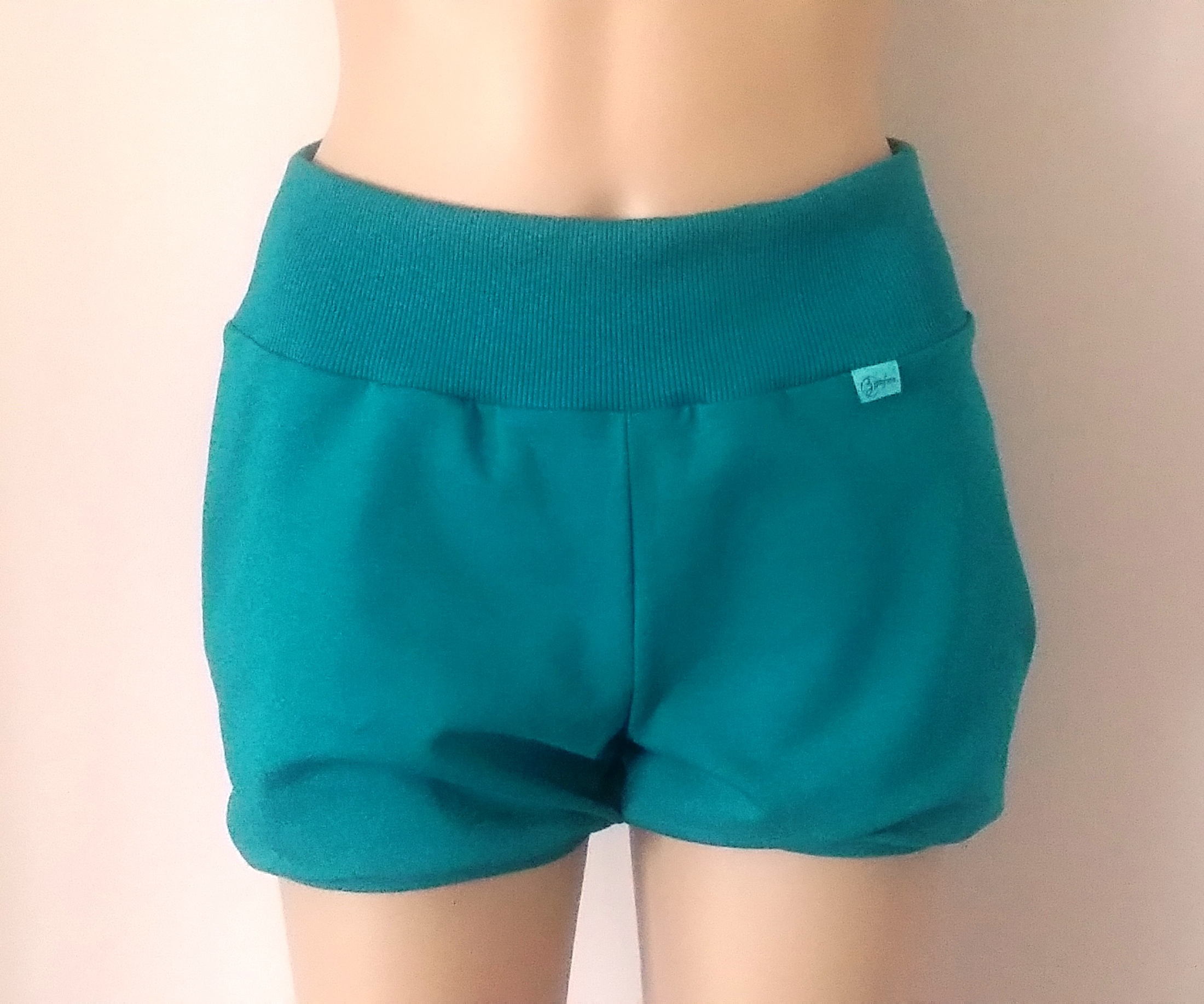 Luno Secret Emerald front 2 SpodenkiLunoSecretEmerald